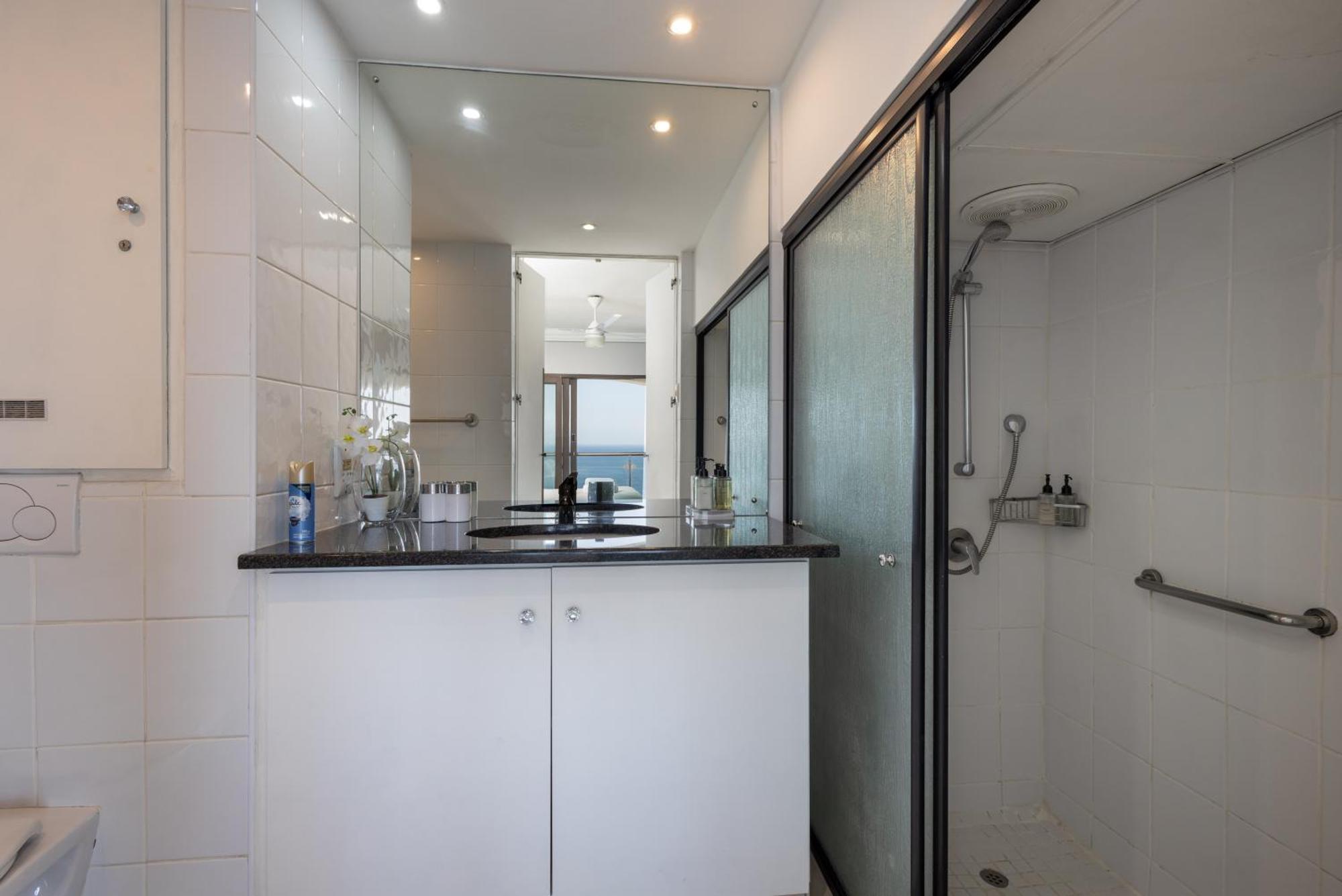 803 Bermudas - By Stay In Umhlanga Durban Kültér fotó